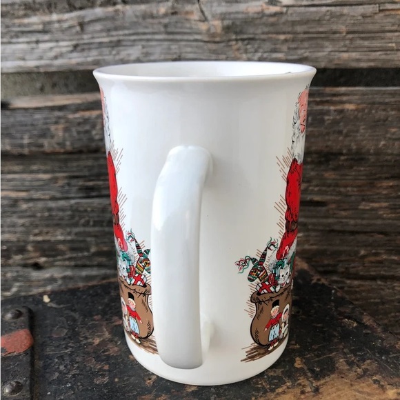Santa coffee mug Handled ceramic cup 1990s by Potpourri Press “Santa with globe” - Picture 5 of 11